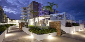 Pavilions Palm Beach - Image 5