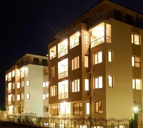 Stanny Court ApartHotel - Image 4