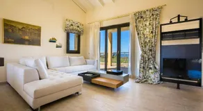 Orion Luxury Villa - Image 3