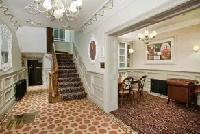 The Castle Hotel Wetherspoon - Image 4