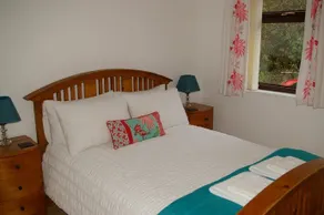 Goldberry Cottage Bed & Breakfast - Image 2