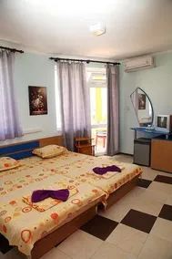 Boston Guest House - Image 5
