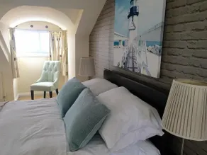 Sea Glass Suite - Image 5