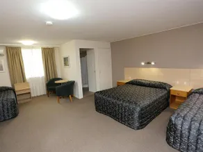 Adamstown Elizabeth Motor Inn - Image 3
