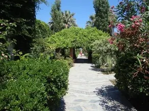 Colymbari Beach Hotel & Apartments - Image 4