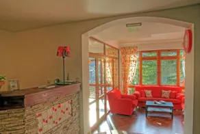 The Poppies House - Image 2