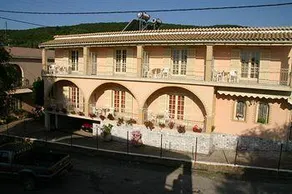Margarita Studios & Apartments - Image 5