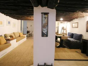 Artist's Haven Villa in Hydra - Image 2