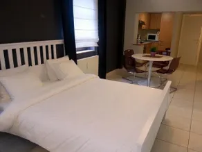 Brussels Expo Apartment - Image 2