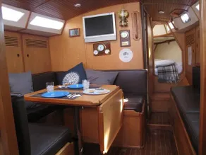 Vahine - Vagabond 33 sailboat - Image 2