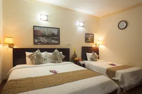 Trendy Hotel - Image 4