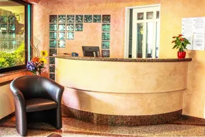 Hotel Holiday - Image 3