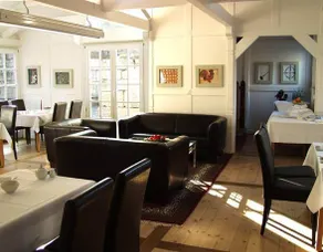Gasthaus Loewenthor & Hotel Hahn - Image 3