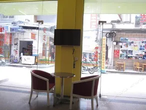 Livable Luxury Audio-Visual Hotel (West Street Branch) - Image 4