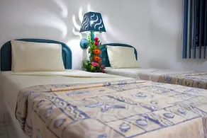Santa Maria Acapulco - Image 2