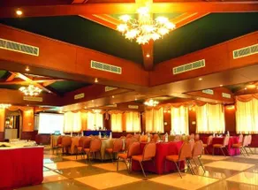 Celebrity Club - Image 5
