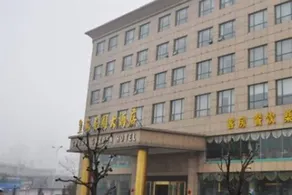 Crowngarden Hotel - Image 2
