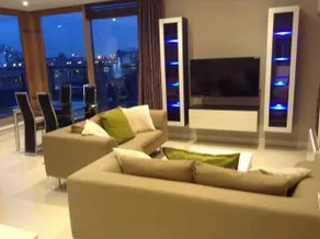 Amazing City Centre Penthouse With Private Roof Terrace - Image 3