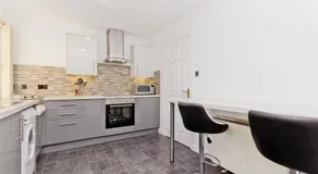 The View Deer Park Luxury Apartment - Image 3