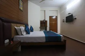 FabHotel Brown Road - Image 3
