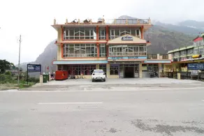 New Hotel Shivlok by OYO Rooms - Image 1