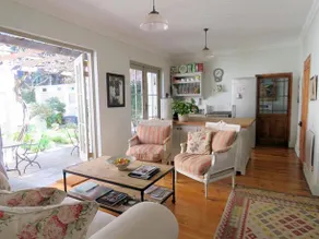 Au Pear Boutique Guesthouse - Image 5