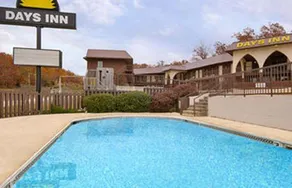Doniphan - Days Inn - Image 5