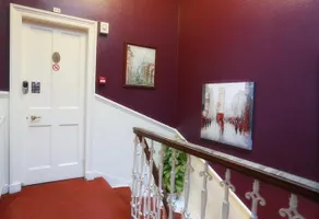 29 Guest House - Image 3