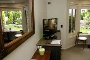 Stay Inn - Image 3