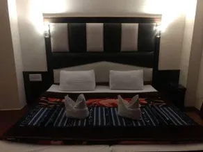 Hotel Laljee - Image 4