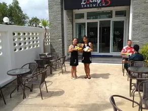 Siam Cafe' Guesthouse - Image 3