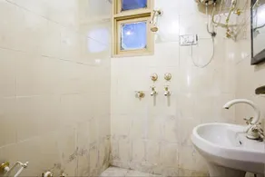 Modi Inn Rock Side - Image 5