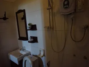 Tha Heua Me Guest House - Image 5