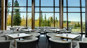 Azuridge Estate Hotel - Image 2