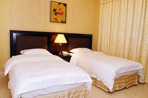 Pan Gulf Hotel Suites - Image 3