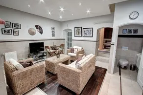 Private Wellness Apartment - Image 3
