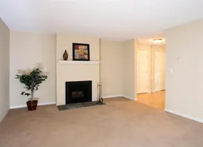 Oakwood At 424 Oakgrove Avenue - Image 4
