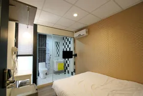 Eiffel Tower Hostel - Image 2