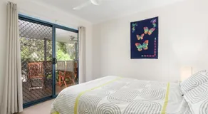 12 Ibis Court - Highset Beach House With Natural Bushland Gardens And Covered Decks - Image 5