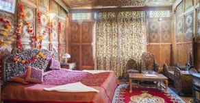 Laila Kashmir Houseboats Group - Image 5