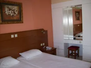 Thomas Bay Hotel - Image 5