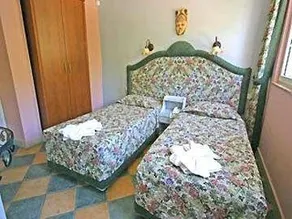 Domino Palace Hotel - Image 5