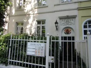 Dirazi Guesthouse - Image 2