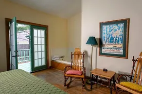The Gordon Beach Inn - Image 4