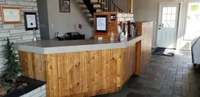 Red Carpet Inn - Image 4