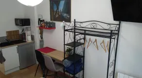 Studio au calme, dans village tranquille - Image 5