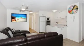 Unit 4 'Coolum Cove', Coolum Beach - Image 3
