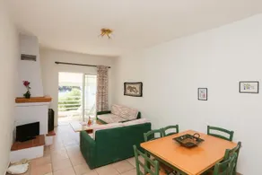 Kolios Seaside Apartments & Studios - Image 3