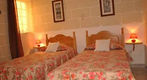 St Nicholas Crt - Image 3