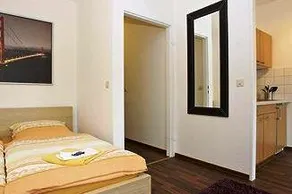 BearlinCity Apartments Berlin - Image 5